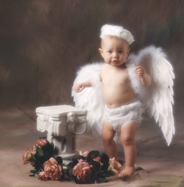 draft_lens2230467module12593099photo_1264570325Baby_Angel_.White__Wings.jpg