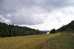 250px-Road_to_Bostanc%C4%B1_Pond.jpg