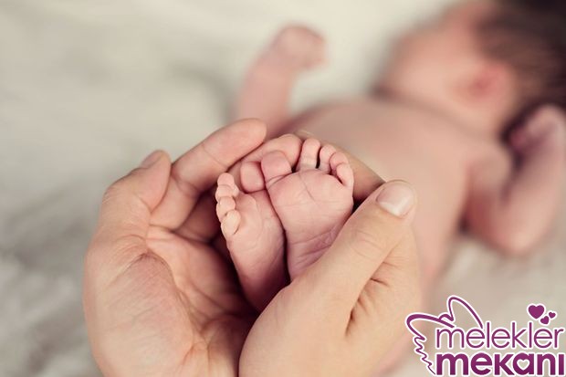 1 aylik bebek gelisimi.jpg