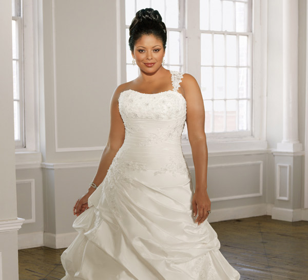 2014-buyuk-beden-gelinlik (5).jpg