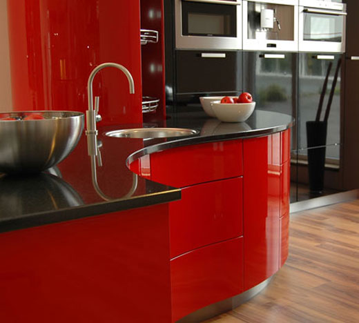 amerikan-lüks-kırmızı-mutfak-tasarımı-dekorasyonu-modelleri.jpg