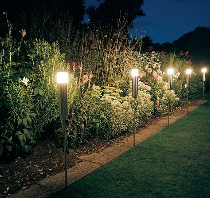 bahce-aydinlatma-dekoru-modelleri.jpg