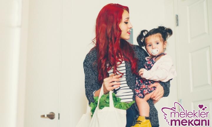 bebeğin solda tutulması.jpg