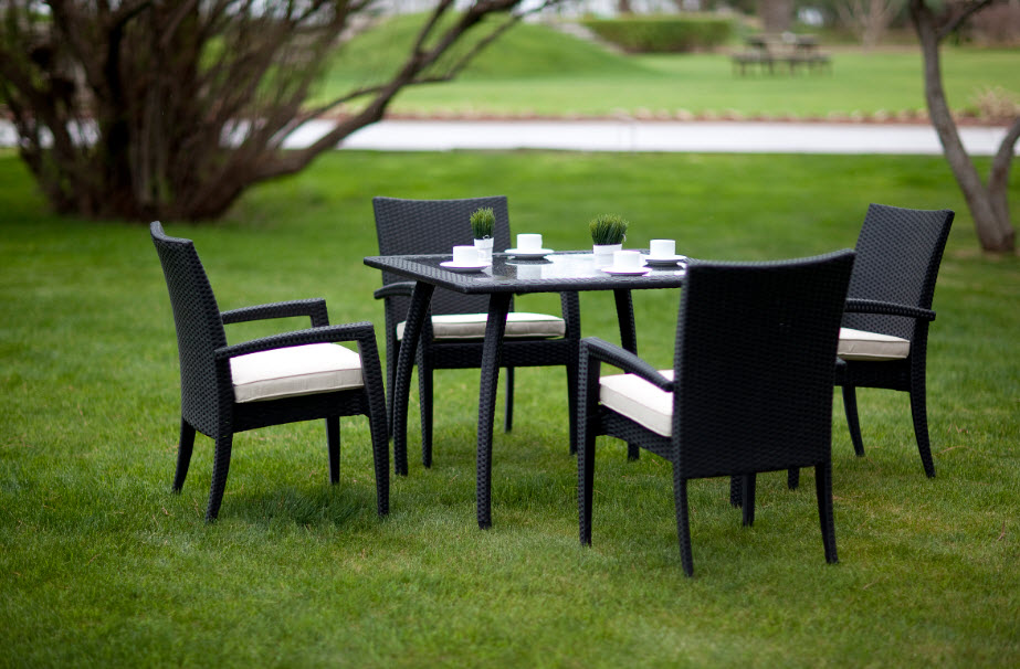 bellonabahçe sandalye ve masaları.jpg