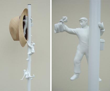 Beyaz-adam-figürlü-askılık-modeli.jpg