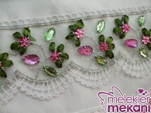 boncuk islemeli nakisli havlu.jpg