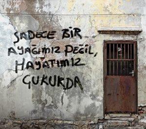 çukur duvar yazıları.jpg