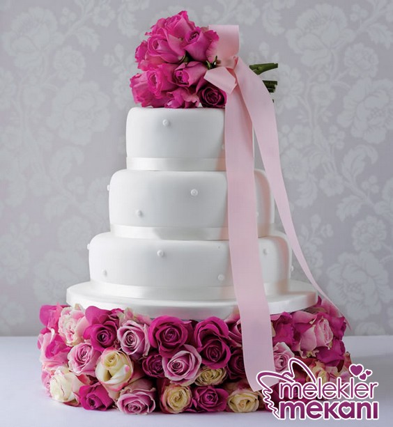 Düğün-Pasta-Modelleri-3.JPG