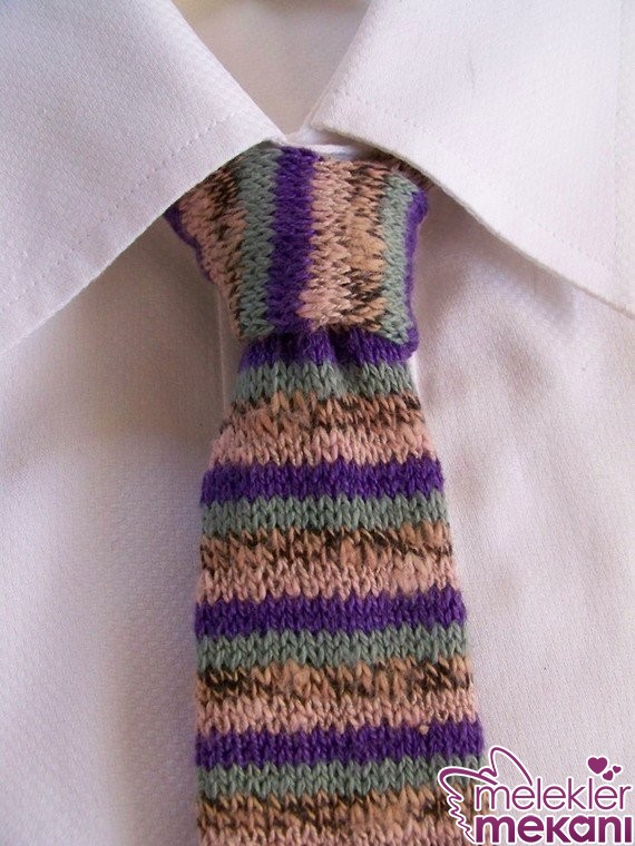 Örgüden Kravat Olur mu? Bakın Nasıl Olurmuş Melek