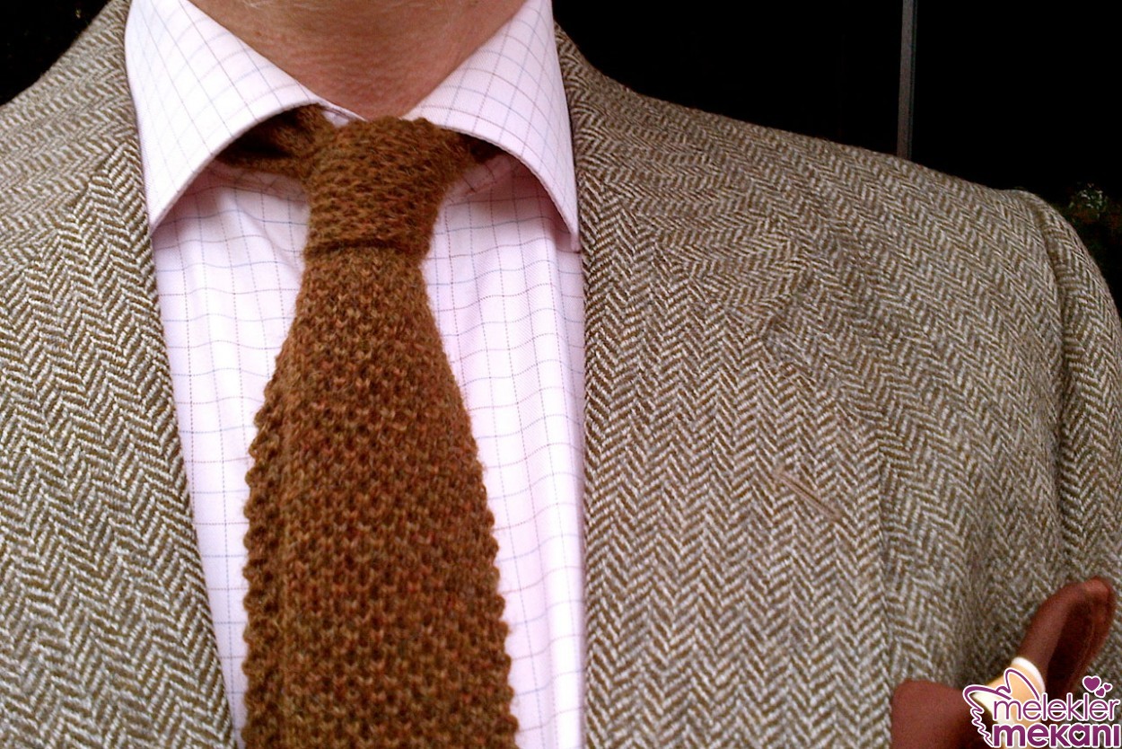 Örgüden Kravat Olur mu? Bakın Nasıl Olurmuş Melek