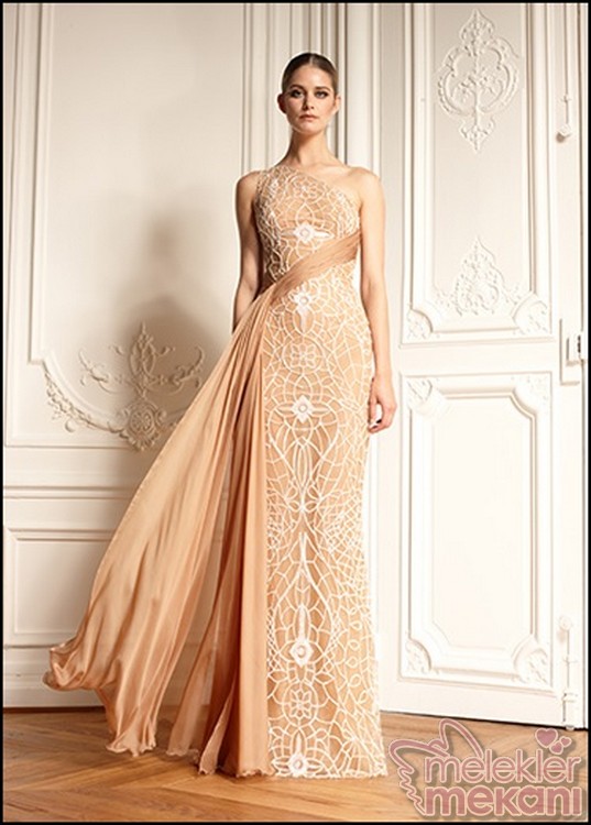 en modern nişan elbiseleri.jpg