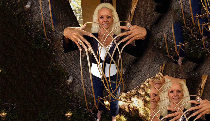 en uzun tırnaklı kadın 0.jpg