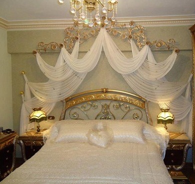 Farklı-dizayn-edilen-klasik-gösterişli-yatak-odası-cibinlik-modeli.jpg