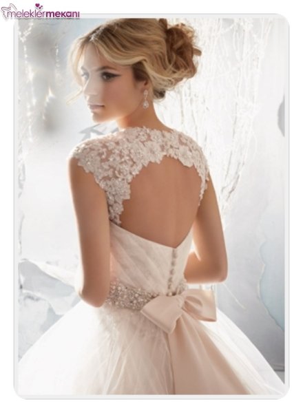 fiyonklu gelinlik modelleri_ (19).jpg