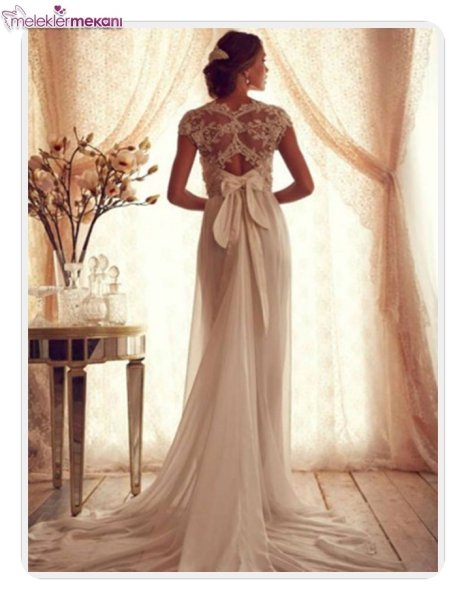 fiyonklu gelinlik modelleri_ (9).jpg