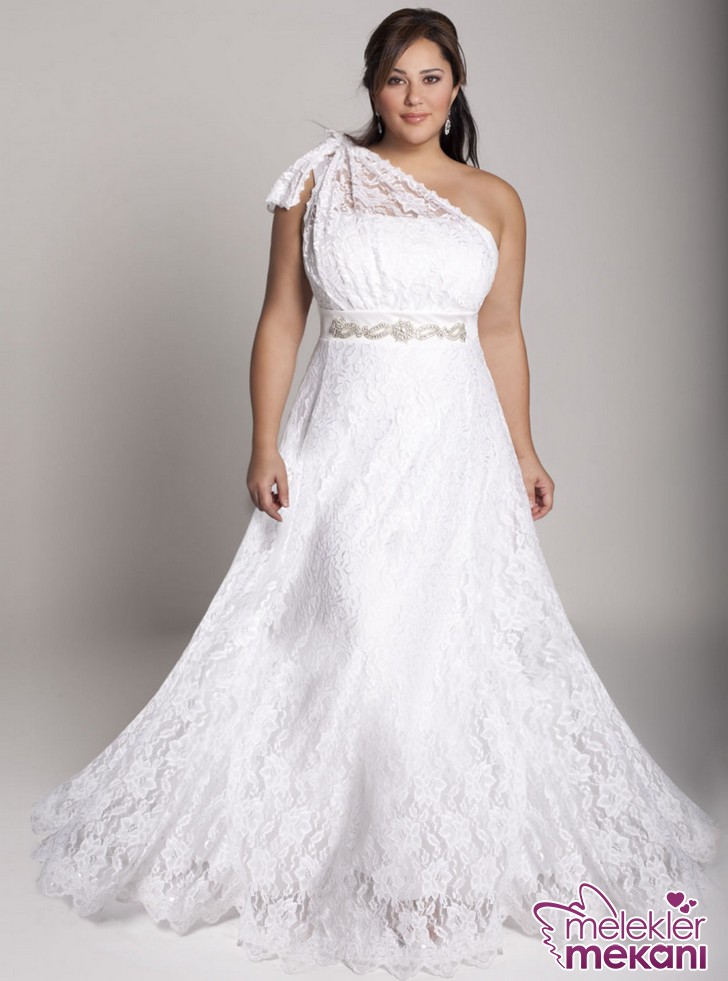Full-body-cover-wedding-dress-in-plus-size.JPG