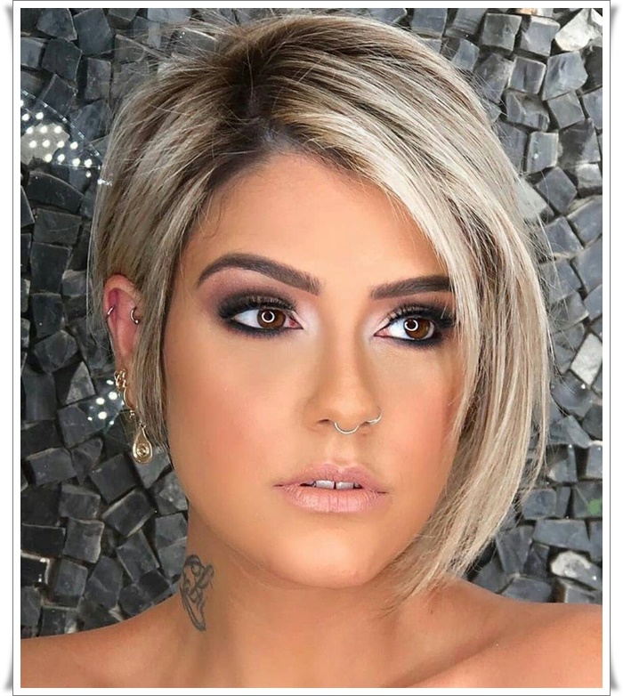 gri sarı kısa kesim saç modelleri_ (1).jpg