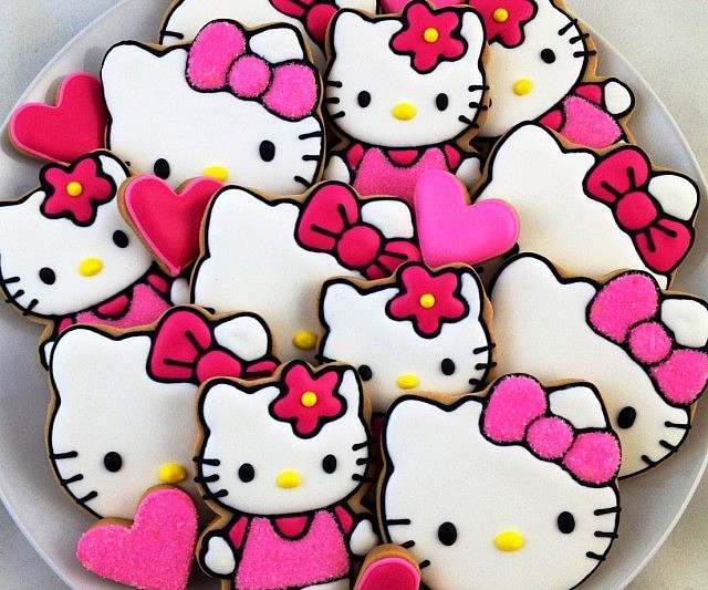 hello-kitty-cookies-640x533.jpg