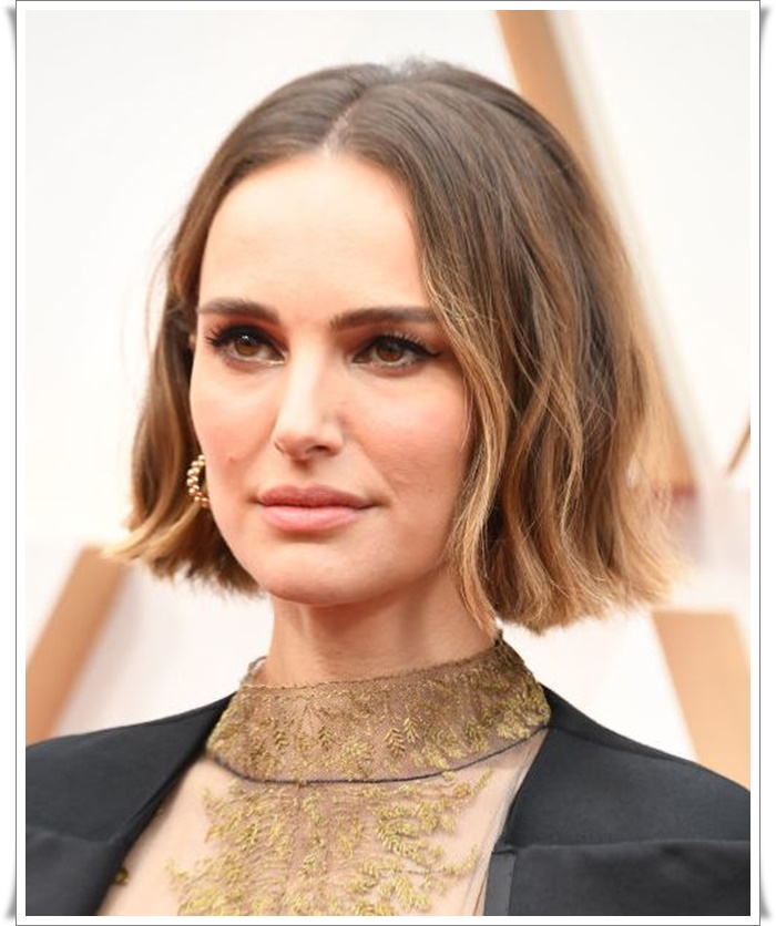 kısa kesim kadın saç kesimleri örnekleri resimleri_ (2).jpg