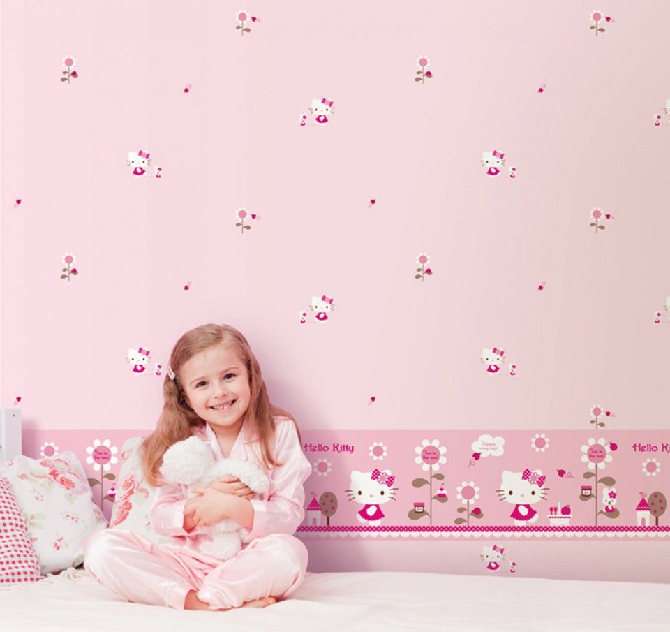 kız-bebek-odası-pembe-desenli-duvar-kağıdı.jpg