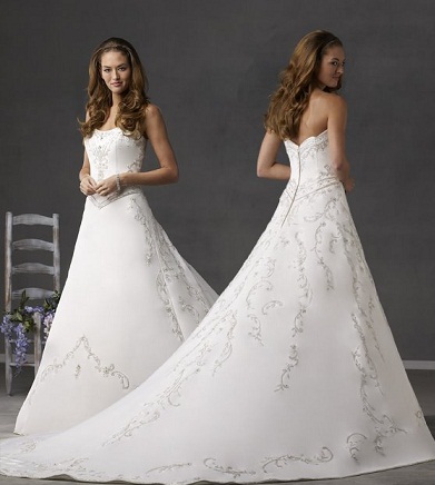 kuyruklu gelinlik (17).jpg