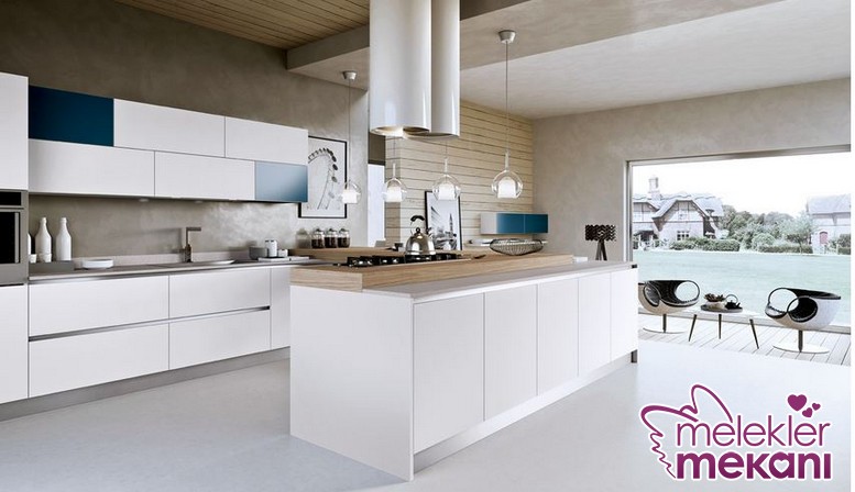 lacivert-ve-beyaz-mutfak-dolabi-tasarimlari-2015.JPG