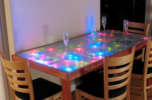 led ışıklı cam masa modelleri.jpg