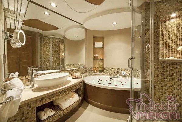 lüks banyo dekorasyonu.jpg