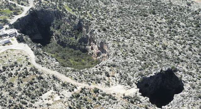 Mersin-Cennet-Cehennem-Magaralari.jpg