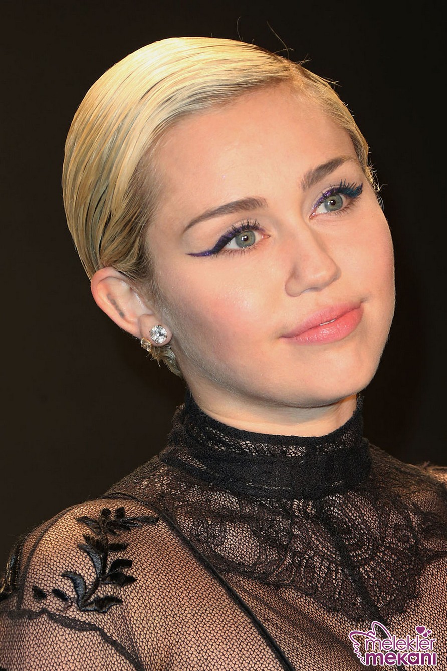 miley cyrus kısa saç modeli.JPG