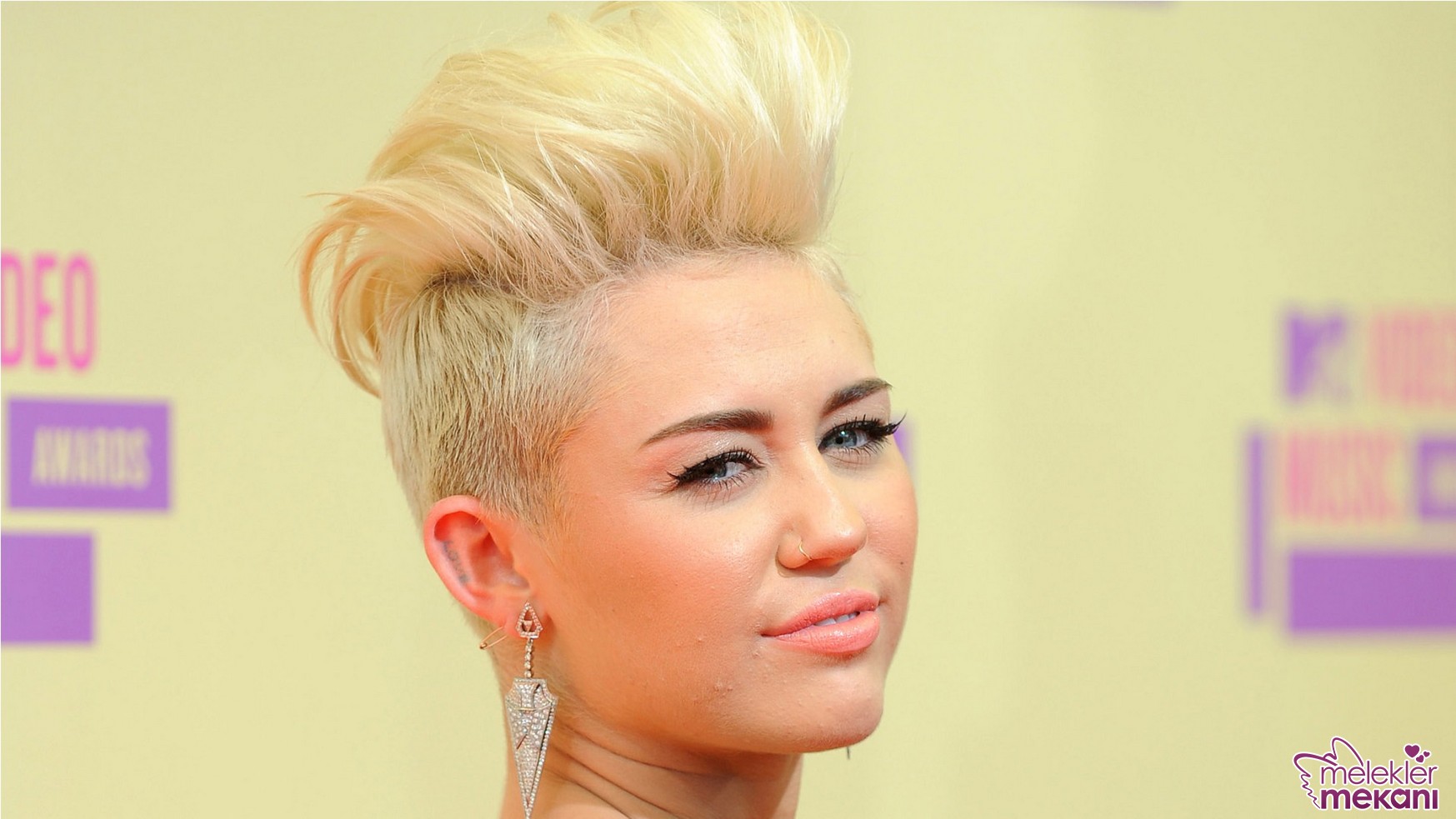 miley cyrus saç stili.JPG