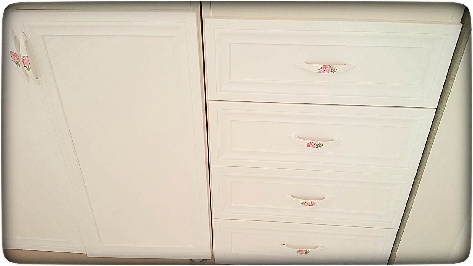 Mutfak Dolapları ve Fayans Nasıl Boyanır.jpeg