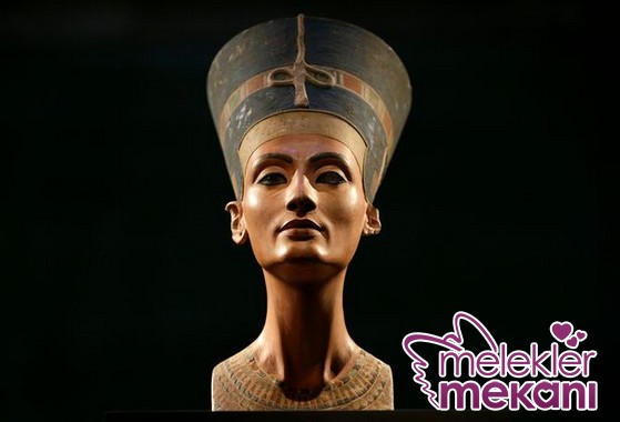 nefertiti-botoksu.JPG