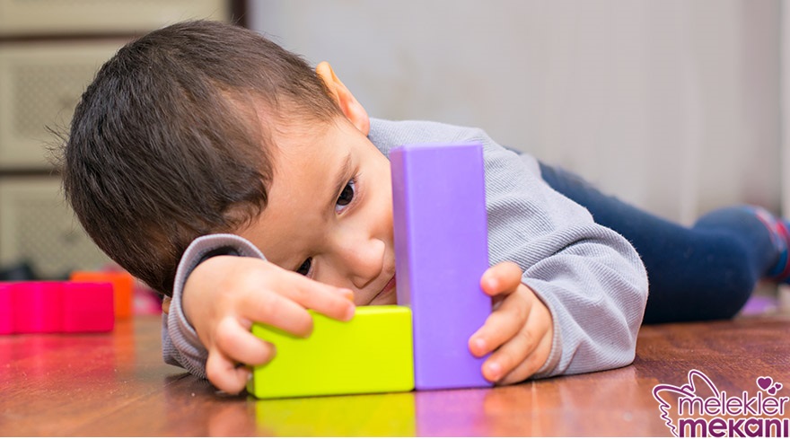 Otizm spektrumu bozukluğu.jpg