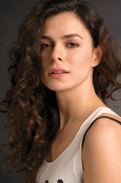 ozge ozpirincci (3).png