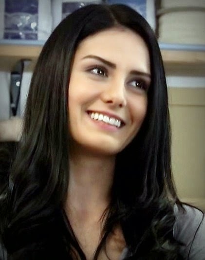 ozlem yilmaz (11).jpg