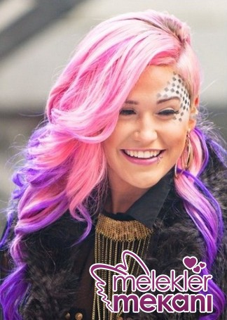 pembe-mor-renkli-saç-modeli.JPG
