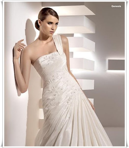 pronovias gelinlik modelleri_ (18).jpg