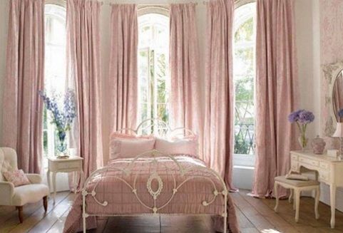 Pudra-tonu-perdeler-ile-tasarlanmis-cok-sik-oda-modelleri_.jpg
