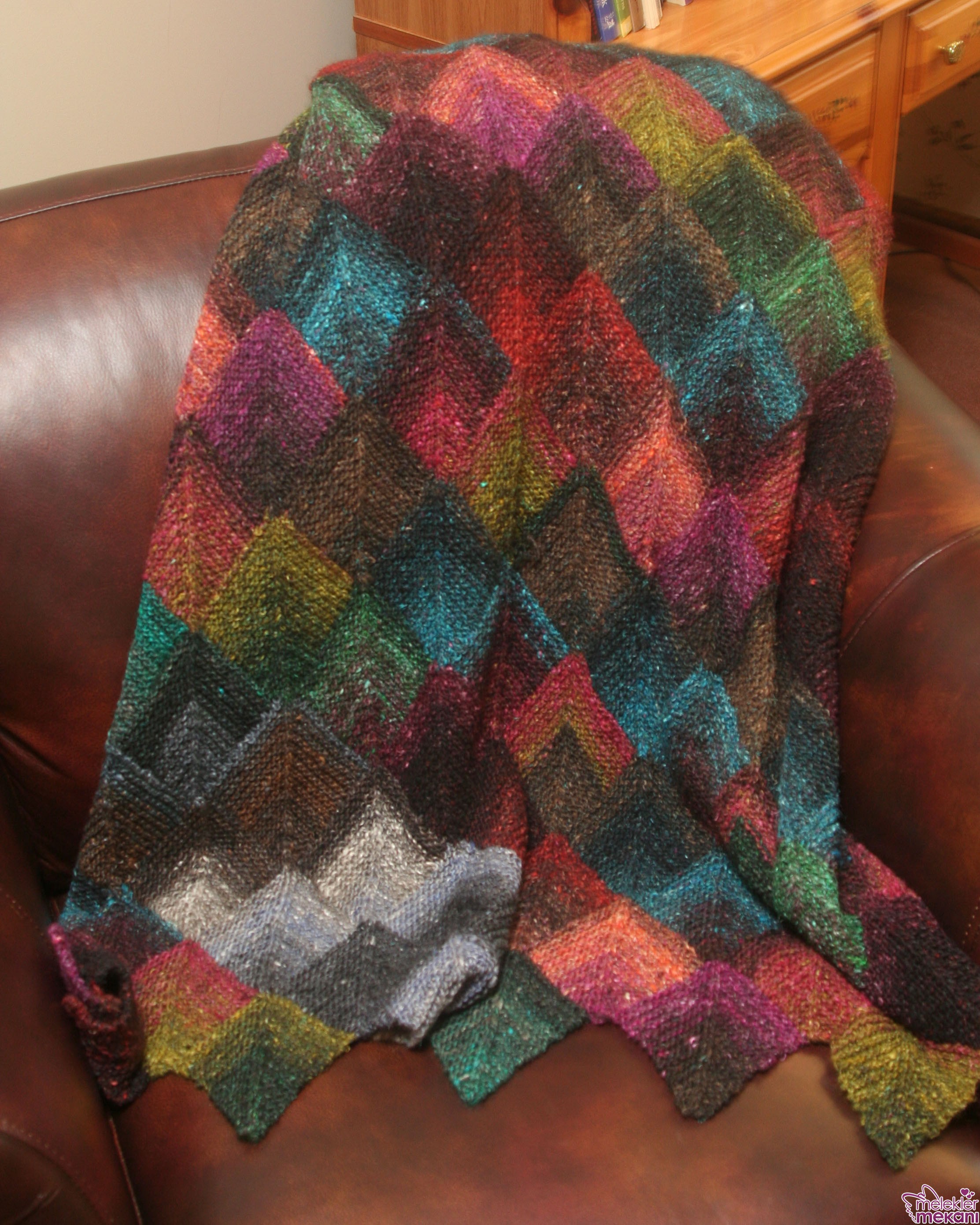 rengarenk ipten orulmus afgan isi koltuk ortusu.jpg