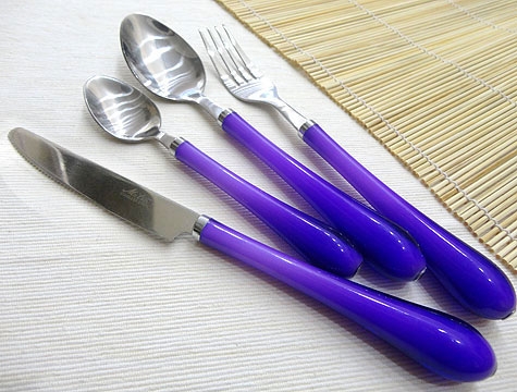Renkli-24-Parça-Çatal-Kaşık-ve-Bıçak-Takımı-Modelleri.jpg