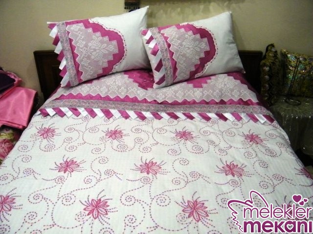 renkli ceyizlik dantel pike takimi.jpg