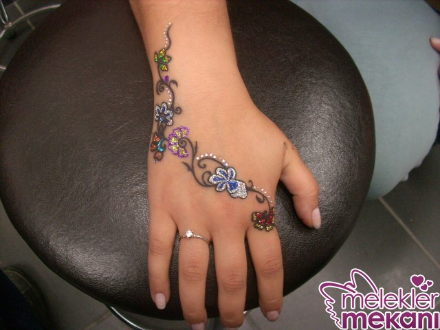 renkli simli gecici hint kinasi.jpg