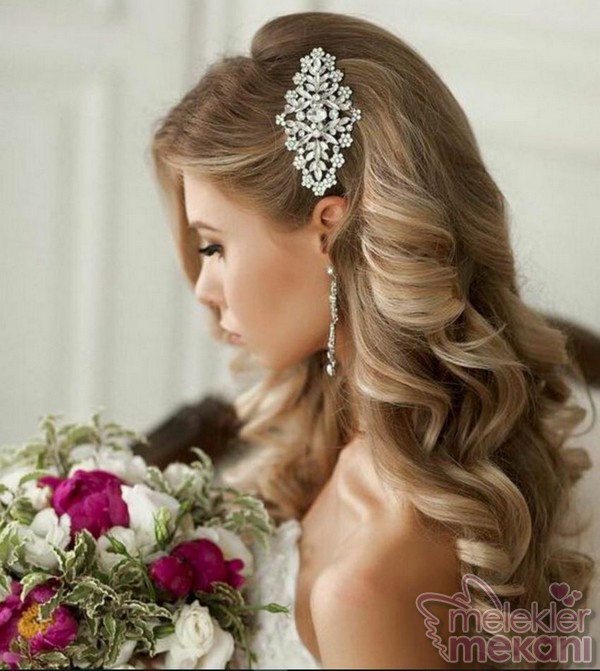 sarı gelin saçı modelleri.jpg