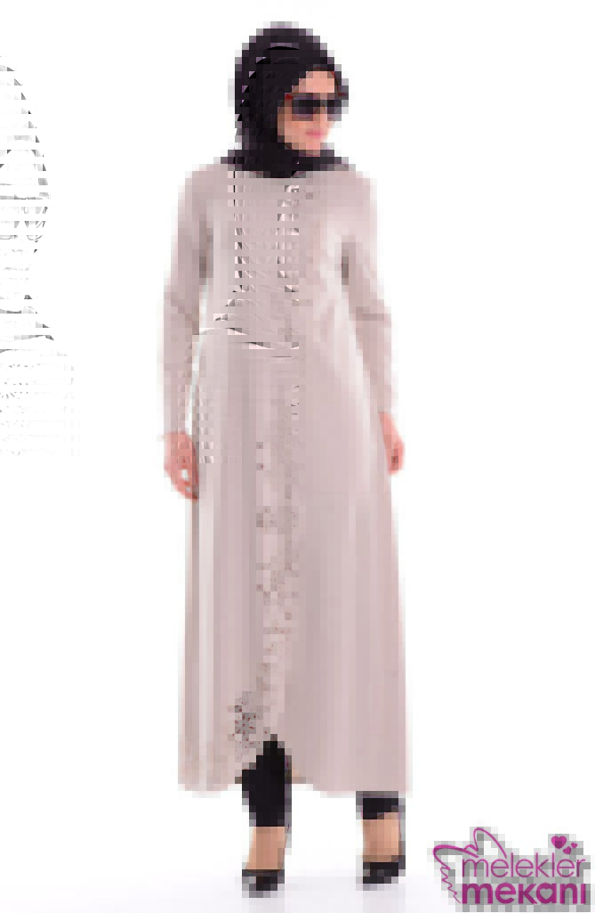 Sefa merve işlemeli ferace.jpg