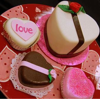 sevgililer-günü-pasta-modelleri.jpg