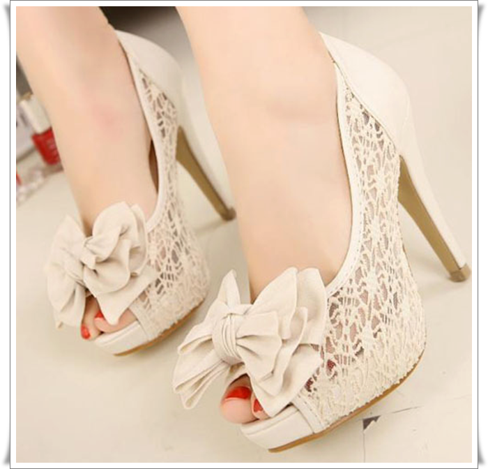 taşlı topuklu işlemeli çiçekli gelin ayakkabısı modelleri topuklu_ (1).png