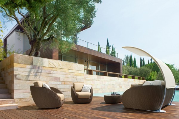 teras-için-modern-bahçe-mobilyası.jpg