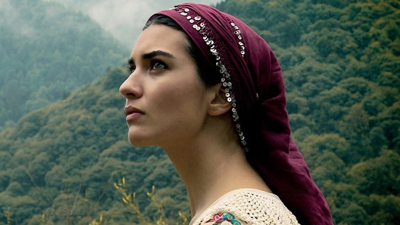 Tuğba Büyüküstün  4.jpg