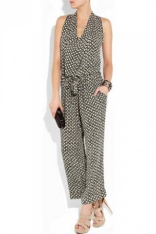 tulumun altına nasıl bir ayakkabı.jpg